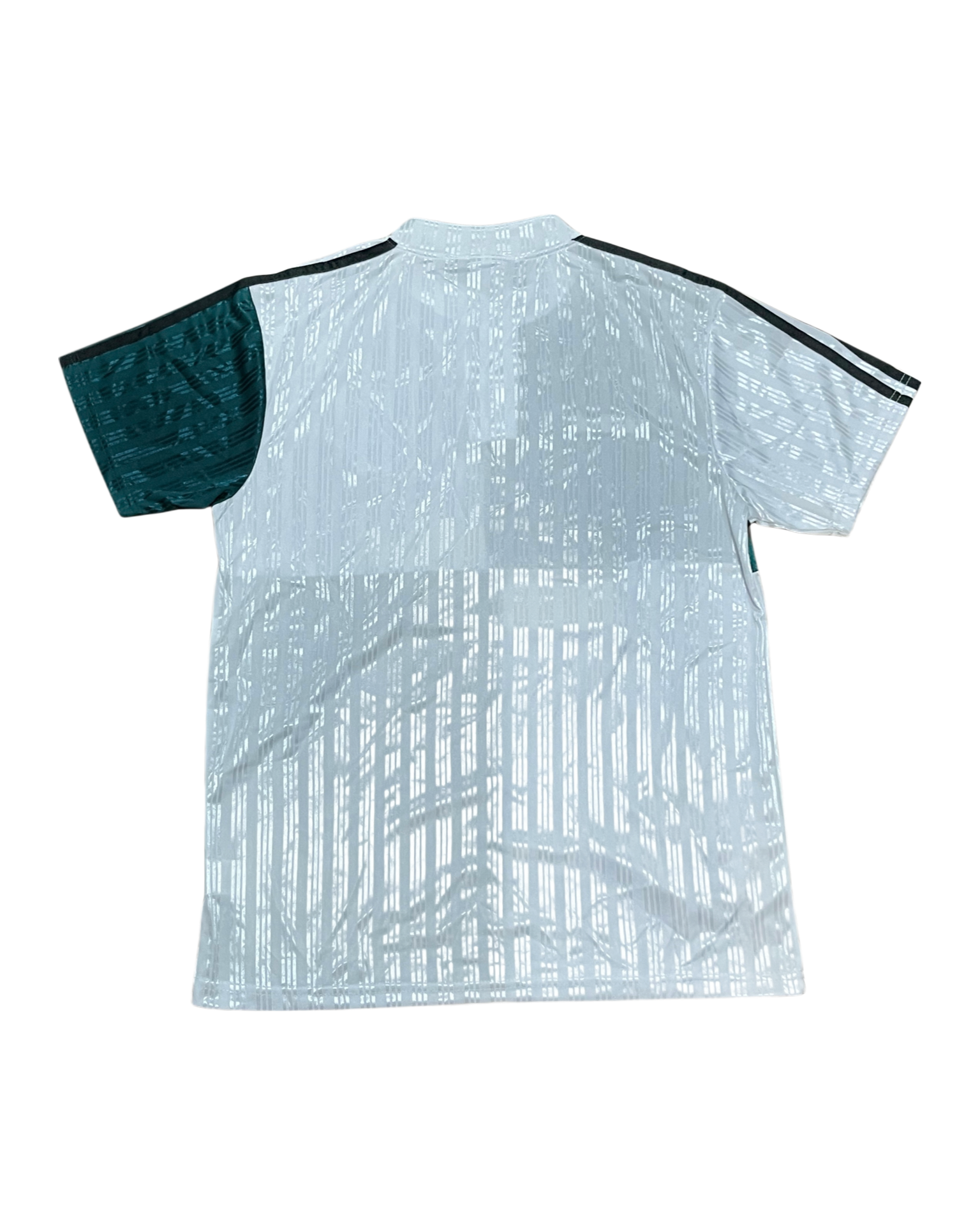 Vintage Liverpool Away Football Shirt 1995-1996 (Adidas - Carlsberg)