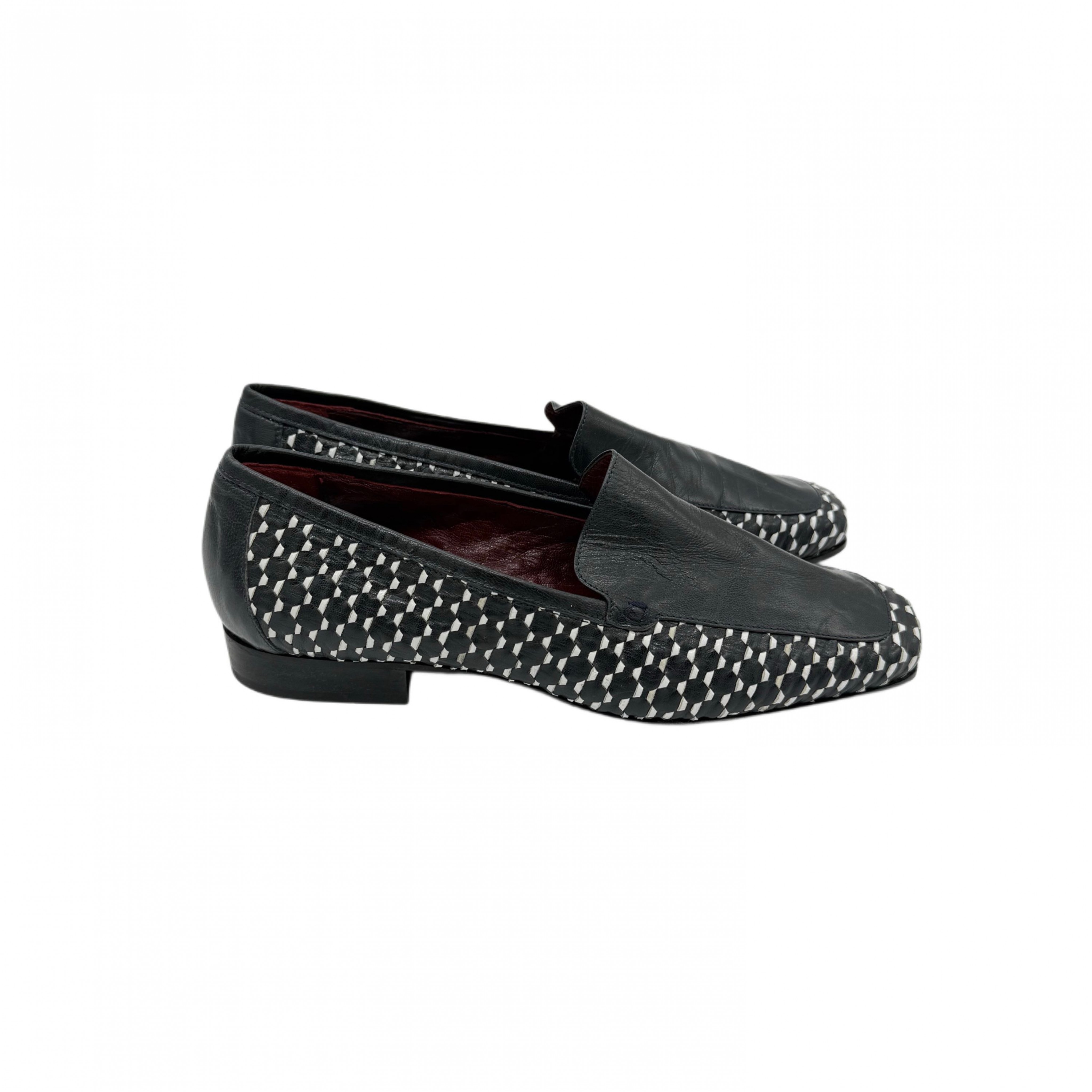 BLACK LOW HEEL LEATHER BLACK LOW HEEL LEATHER