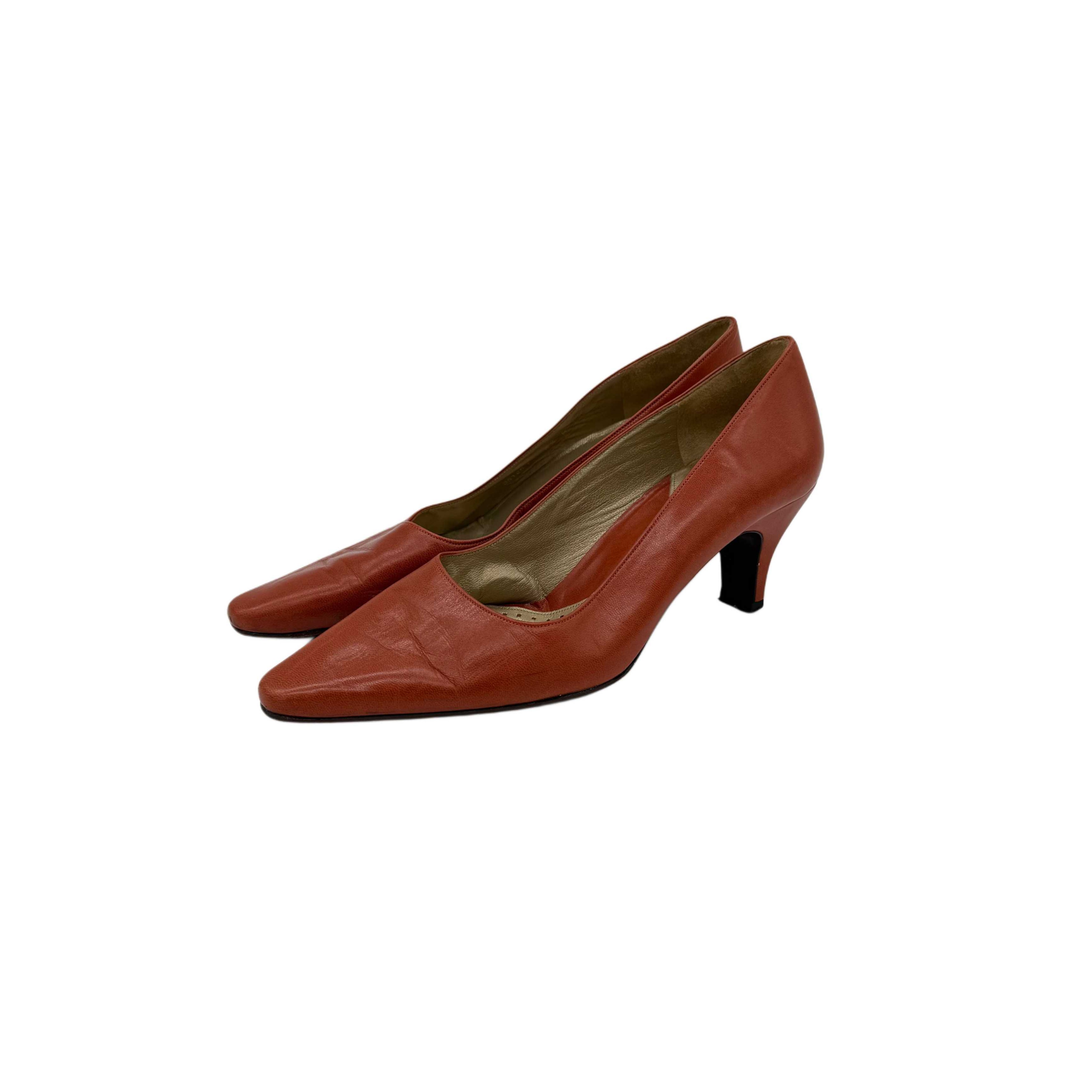 LEATHER HEELS VINTAGE LEATHER HEELS VINTAGE
