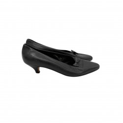 LOW LEATHER HEELS