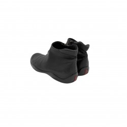 PRADA LEATHER BLACK BOOTS