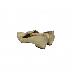GOLDEN HEELS VINTAGE 