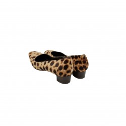 DOLCE AND GABBANA LEOPARD HEELS 