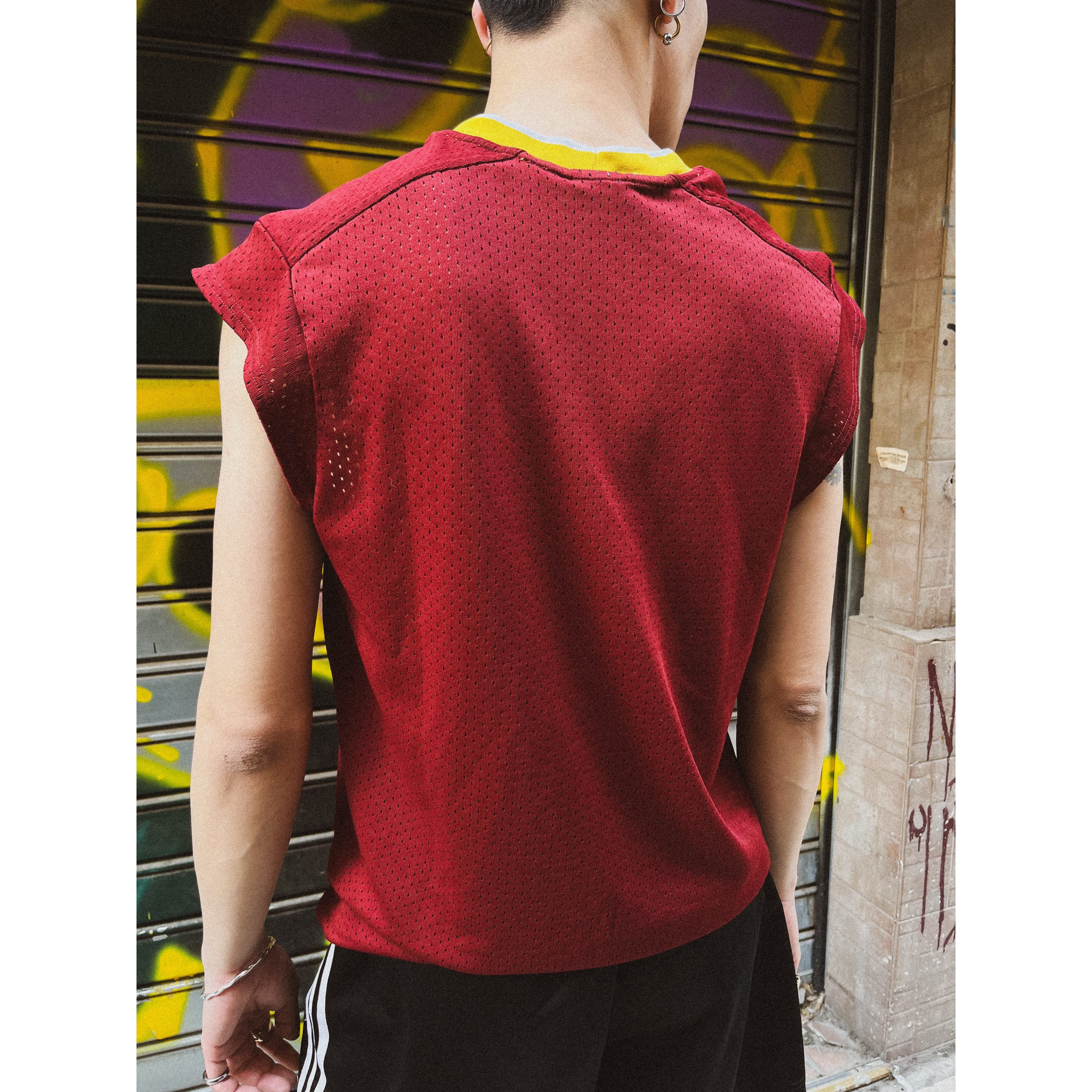 NIKE SLEEVELESS T-SHIRT NIKE SLEEVELESS T-SHIRT