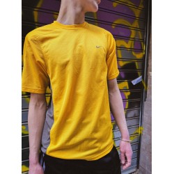 NIKE YELLOW T-SHIRT