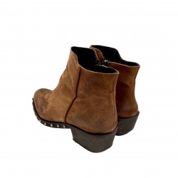 VINTAGE BOOTS 