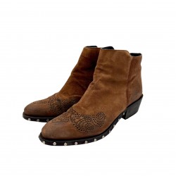 VINTAGE BOOTS 